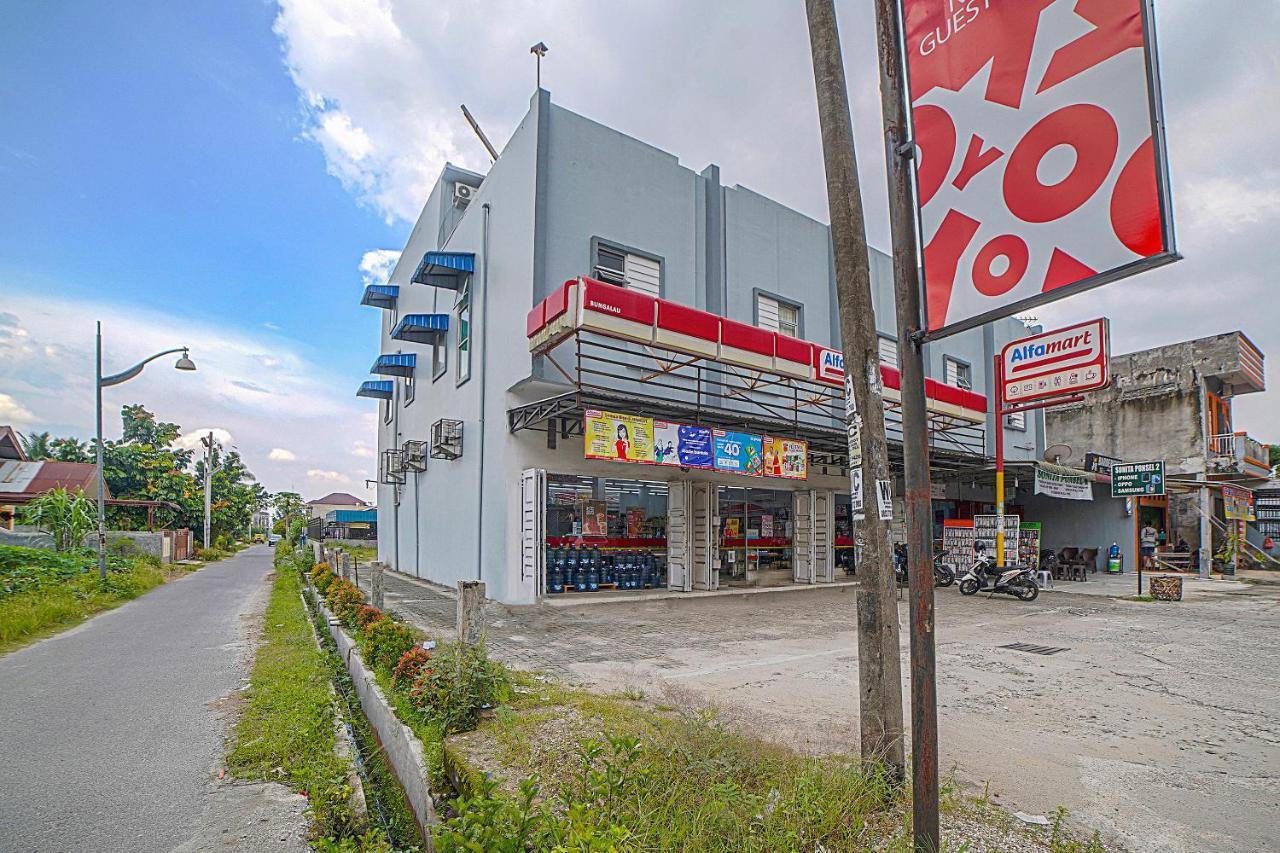 Oyo 90637 Rumah Ni Karo Medan Zewnętrze zdjęcie
