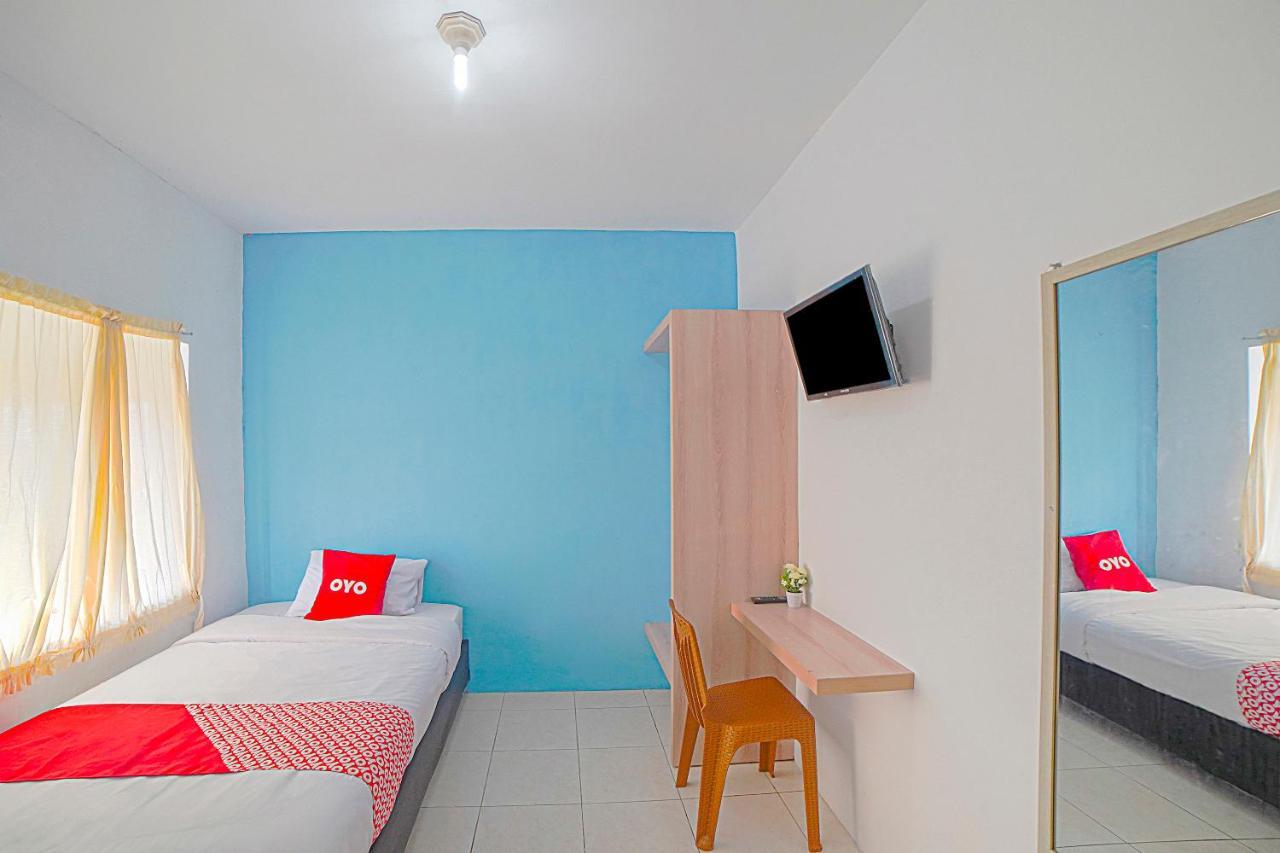 Oyo 90637 Rumah Ni Karo Medan Zewnętrze zdjęcie
