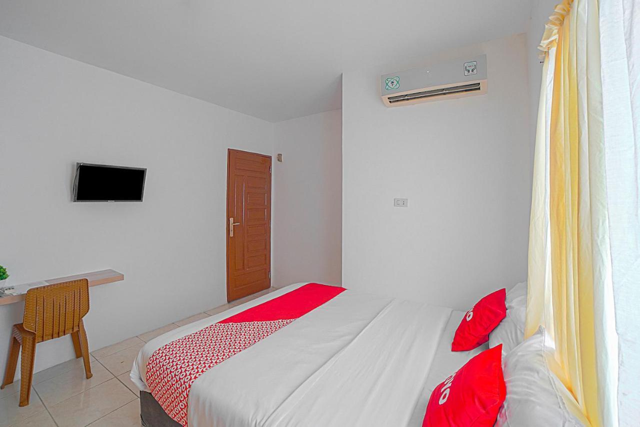 Oyo 90637 Rumah Ni Karo Medan Zewnętrze zdjęcie