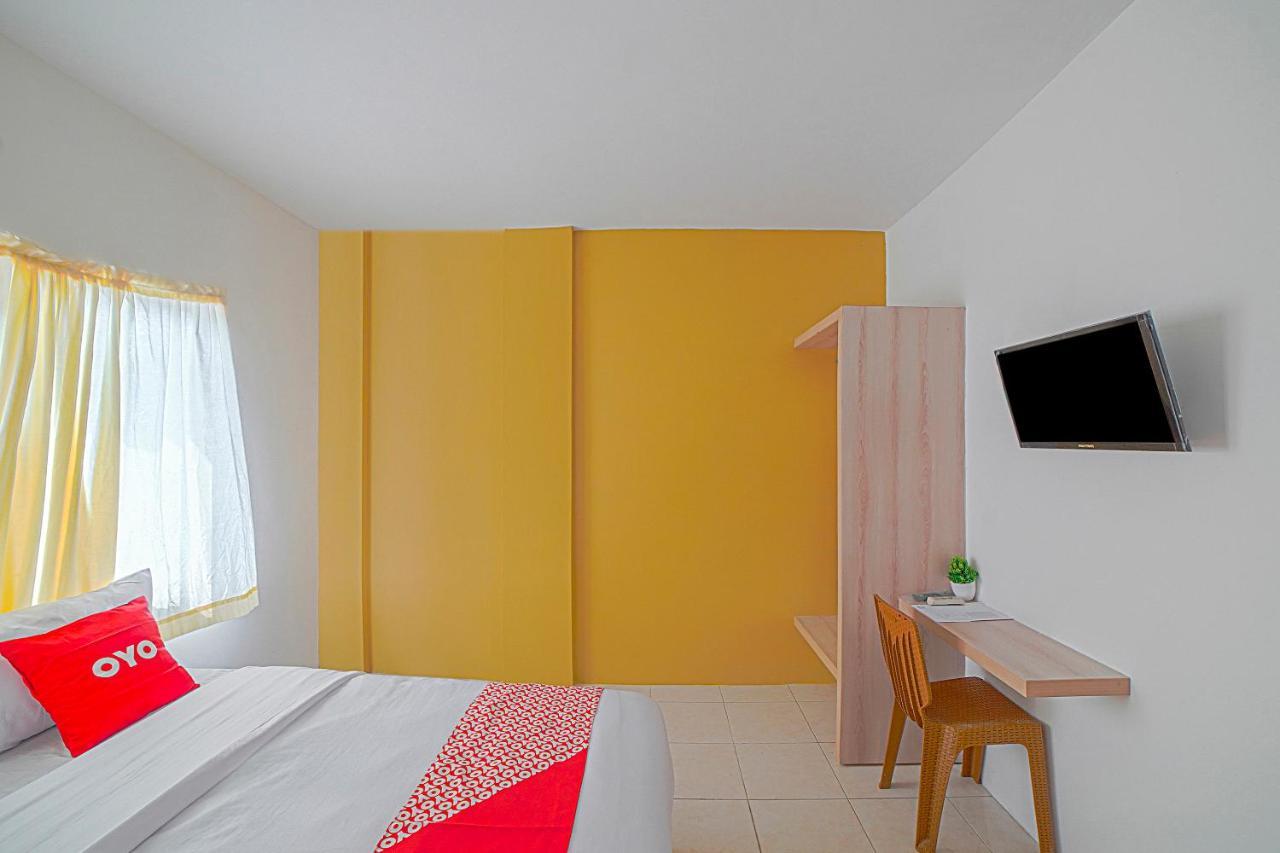Oyo 90637 Rumah Ni Karo Medan Zewnętrze zdjęcie