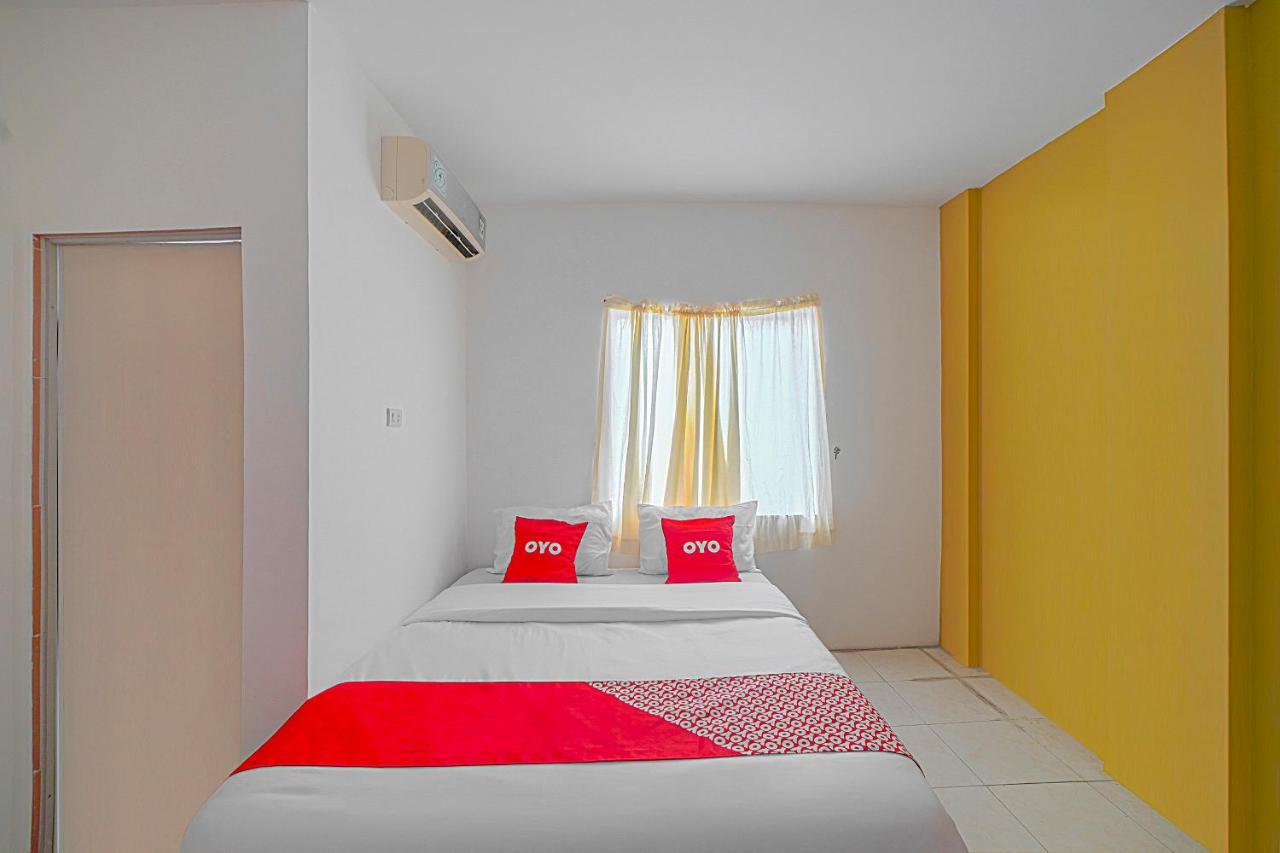 Oyo 90637 Rumah Ni Karo Medan Zewnętrze zdjęcie