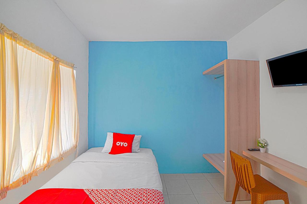 Oyo 90637 Rumah Ni Karo Medan Zewnętrze zdjęcie