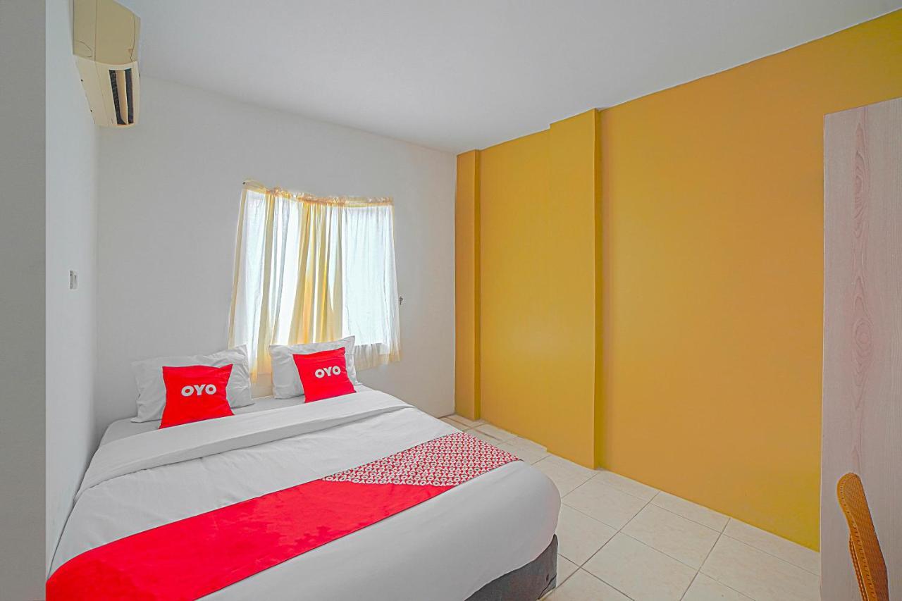 Oyo 90637 Rumah Ni Karo Medan Zewnętrze zdjęcie